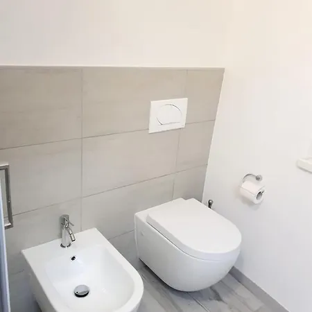 New Central Casanna Apartman Verbania